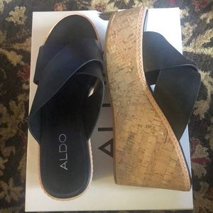 Women’s wedge slides
